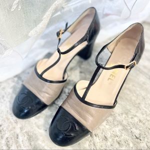 Vintage CHANEL CC Mary Jane Shoes 37.5